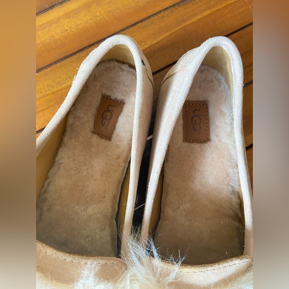 New- UGG Kaley Wisp Genuine Shearling Flats - Picture 11 of 16
